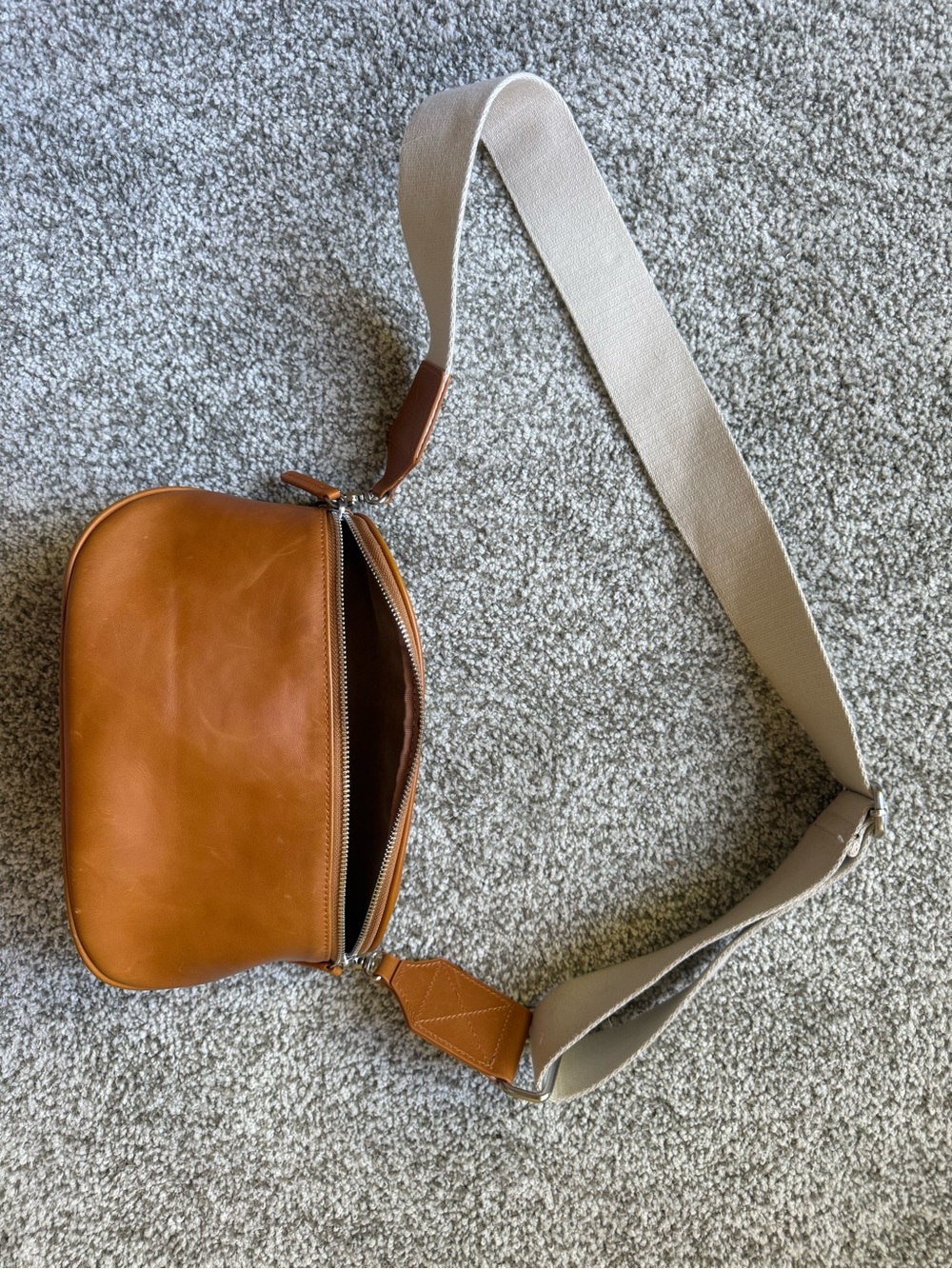Andar Waymarker Crossbody bag in Tan leather brown